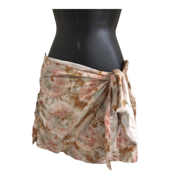Free People Sweet As Beach tie dye effect ruffled side tie Mini Skirt size 6 new - Picture 15 of 16